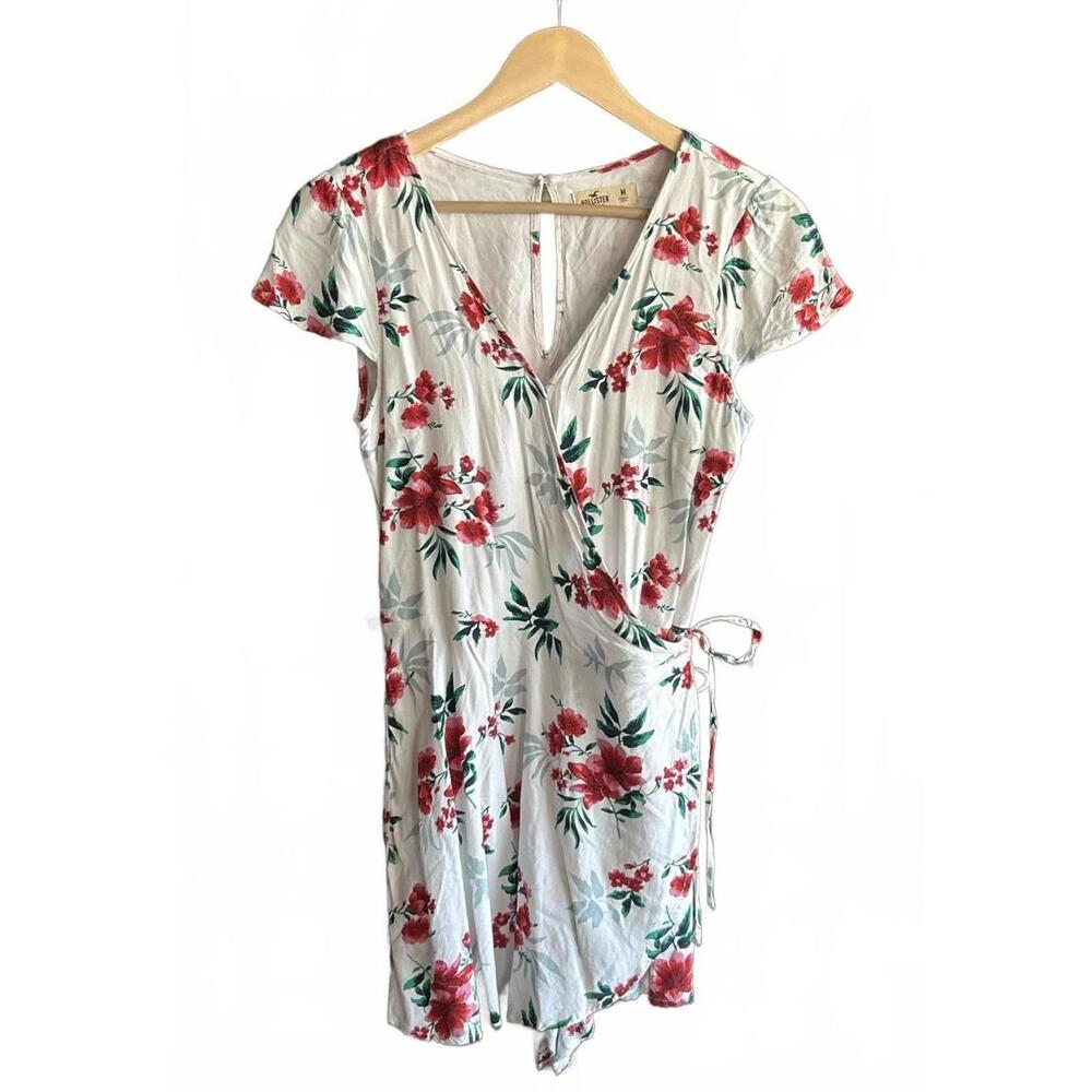 Hollister Co. Women's White Red Floral Romper Size Medium